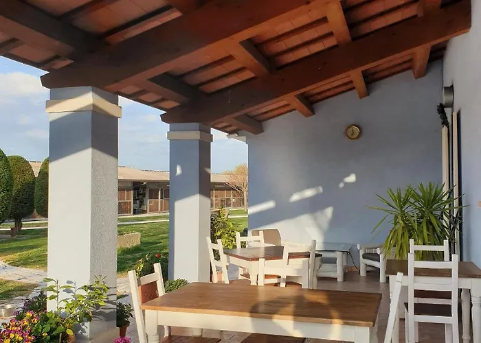 Insolent בית הארחה גאטאו א מארה