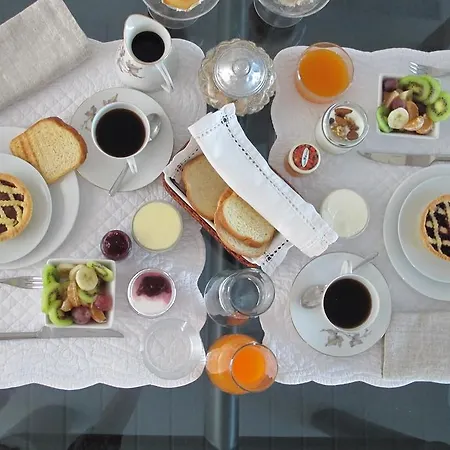 Insolent Pensión 3*